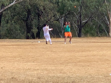 TBC ready to cath with Gelder bearing down on him (apparently riding a horse)